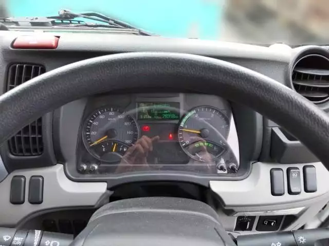 令和01年/平成31年04月中古小型冷凍バン・ウィング三菱ふそうキャンターの画像10