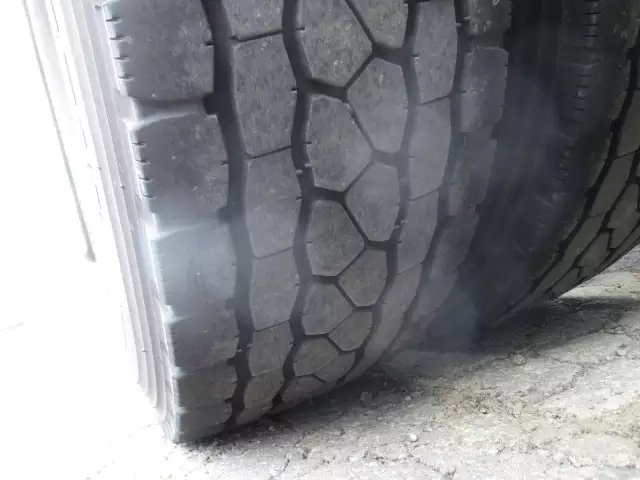 令和03年08月中古大型トラクタヘッド日産UDクオンの画像15