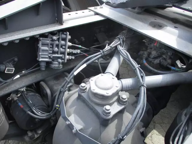 令和03年08月中古大型トラクタヘッド日産UDクオンの画像22