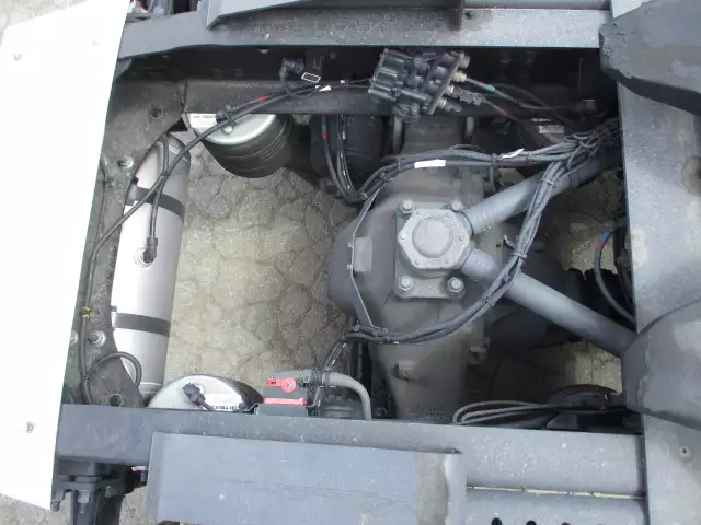 令和03年08月中古大型トラクタヘッド日産UDクオンの画像23