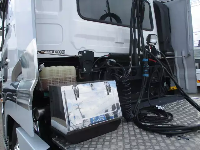 令和03年08月中古大型トラクタヘッド日産UDクオンの画像25