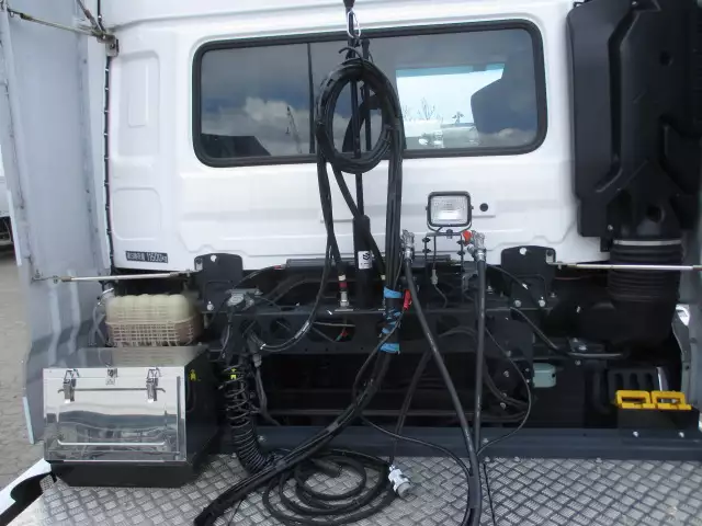 令和03年08月中古大型トラクタヘッド日産UDクオンの画像27