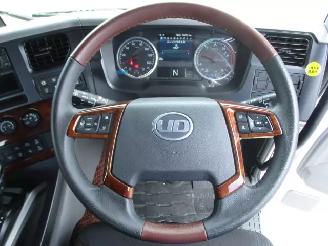 令和03年08月中古大型トラクタヘッド日産UDクオンの画像33