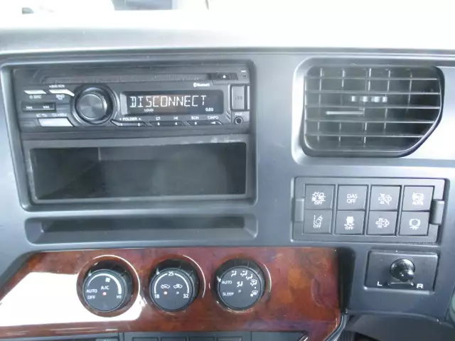 令和03年08月中古大型トラクタヘッド日産UDクオンの画像36