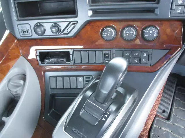 令和03年08月中古大型トラクタヘッド日産UDクオンの画像38