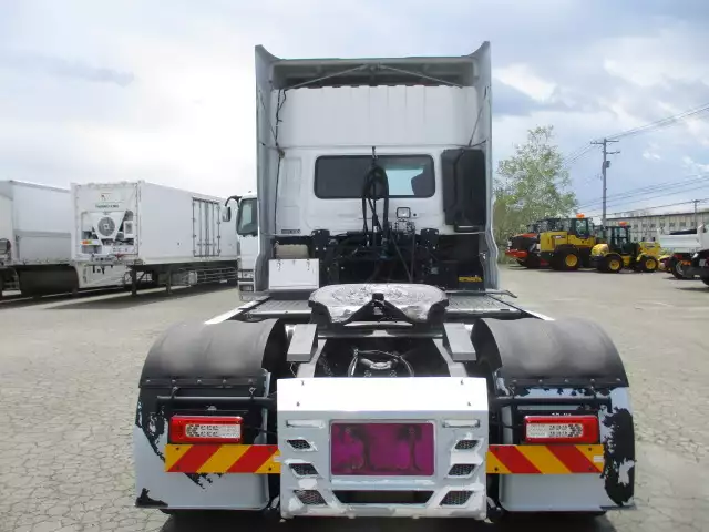 令和03年08月中古大型トラクタヘッド日産UDクオンの画像6