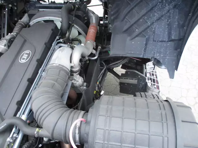 令和03年08月中古大型トラクタヘッド日産UDクオンの画像51