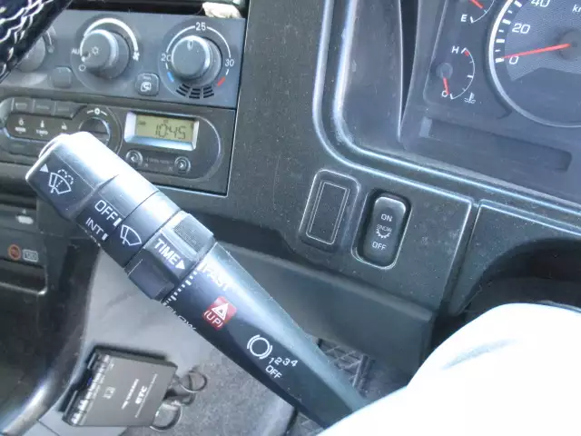 平成23年10月中古大型トラクタヘッド三菱ふそうスーパーグレートの画像28