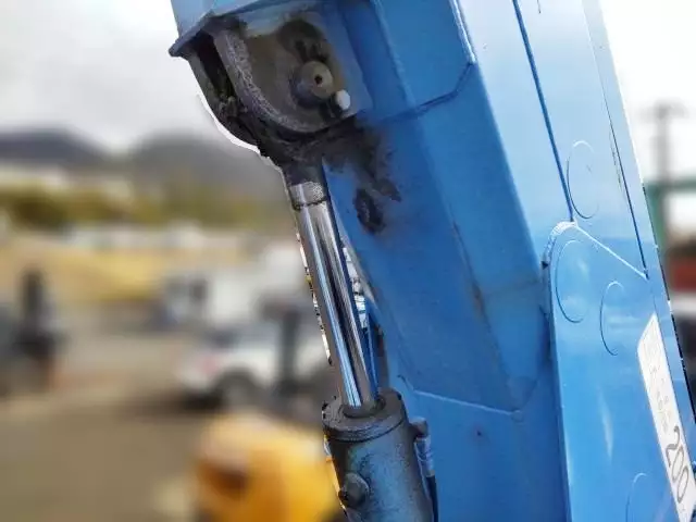 平成14年07月中古小型ミキサー車・高所作業車・その他特装車三菱ふそうキャンターの画像19