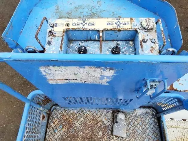 平成14年07月中古小型ミキサー車・高所作業車・その他特装車三菱ふそうキャンターの画像22