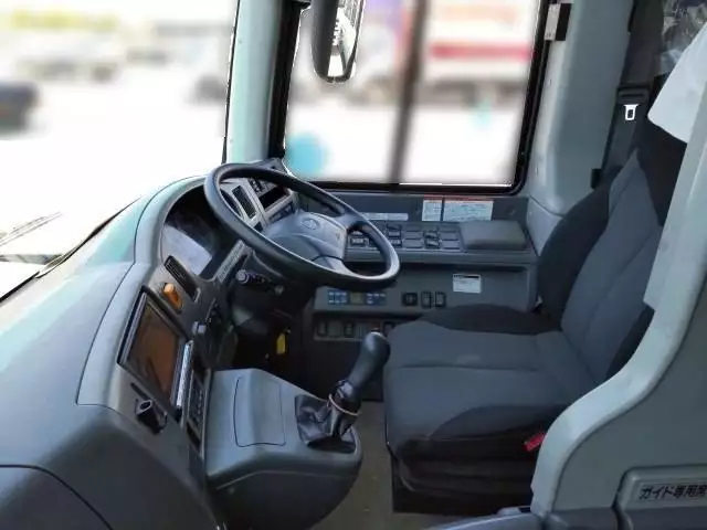 平成25年04月中古大型バス日野セレガの画像19