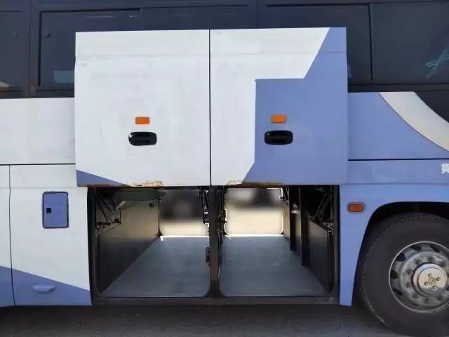 平成25年04月中古大型バス日野セレガの画像31