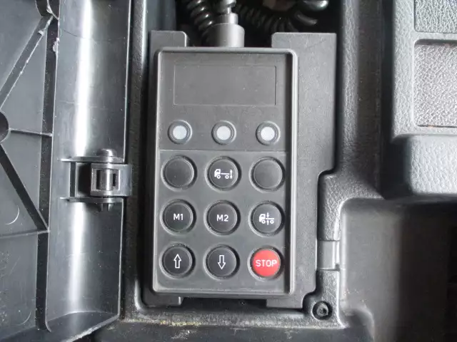 平成29年03月中古大型トラクタヘッド日野プロフィアの画像29