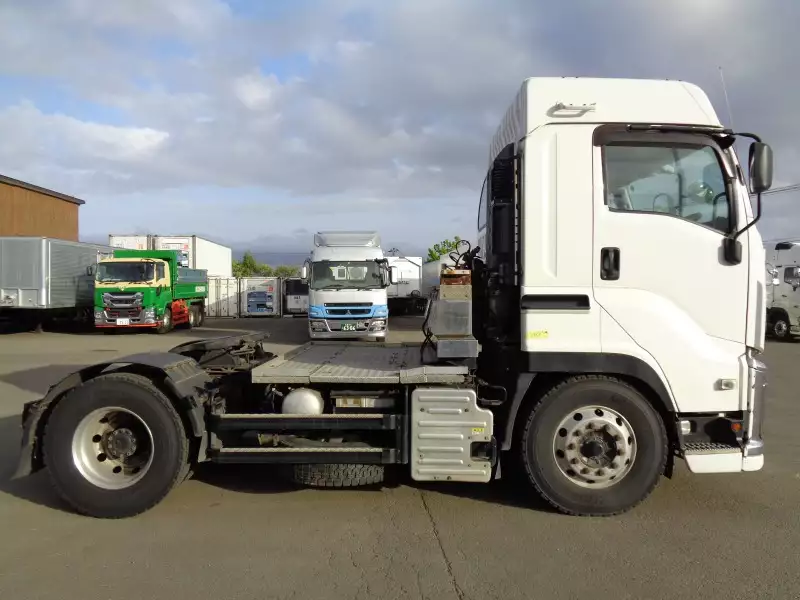 平成28年06月中古大型トラクタヘッドいすゞギガの画像4