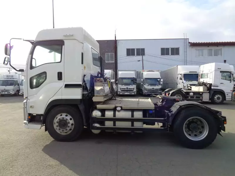 平成28年06月中古大型トラクタヘッドいすゞギガの画像8