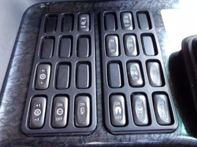 平成26年09月中古大型トラクタヘッド三菱ふそうスーパーグレートの画像31