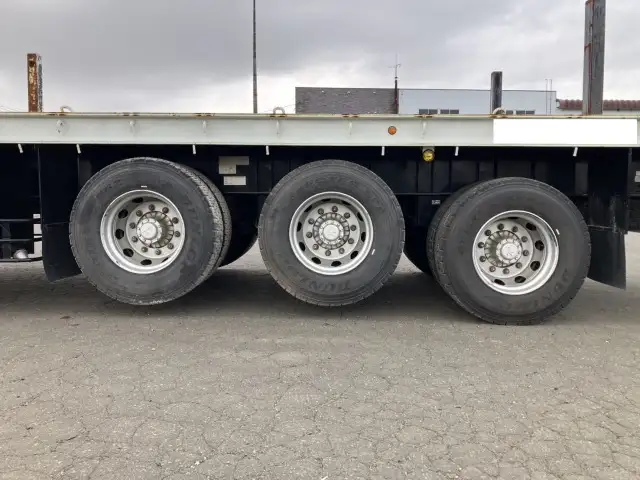 ナンバー付 令和3年 東邦 12M3軸フラットトレーラー リフトアクスル(後後軸残し) 積載:27,700㎏ 第五輪:10,400㎏以上の画像37