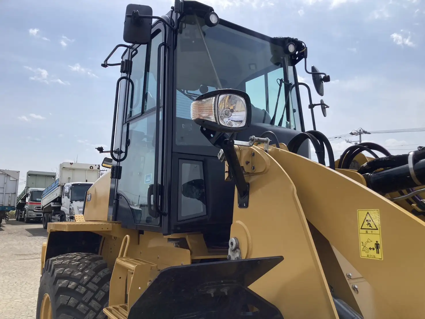 車検:令和8年11月29日 令和4年 キャタピラー 910 汎用タイヤショベル アワー:350h 距離:1,660㎞ バケット付きの画像11