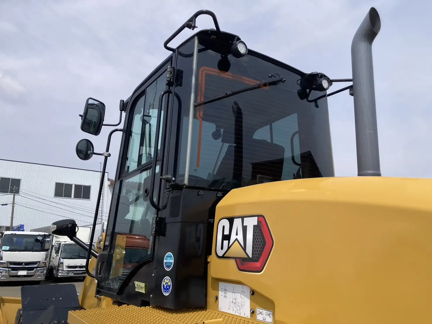 車検:令和8年11月29日 令和4年 キャタピラー 910 汎用タイヤショベル アワー:350h 距離:1,660㎞ バケット付きの画像12