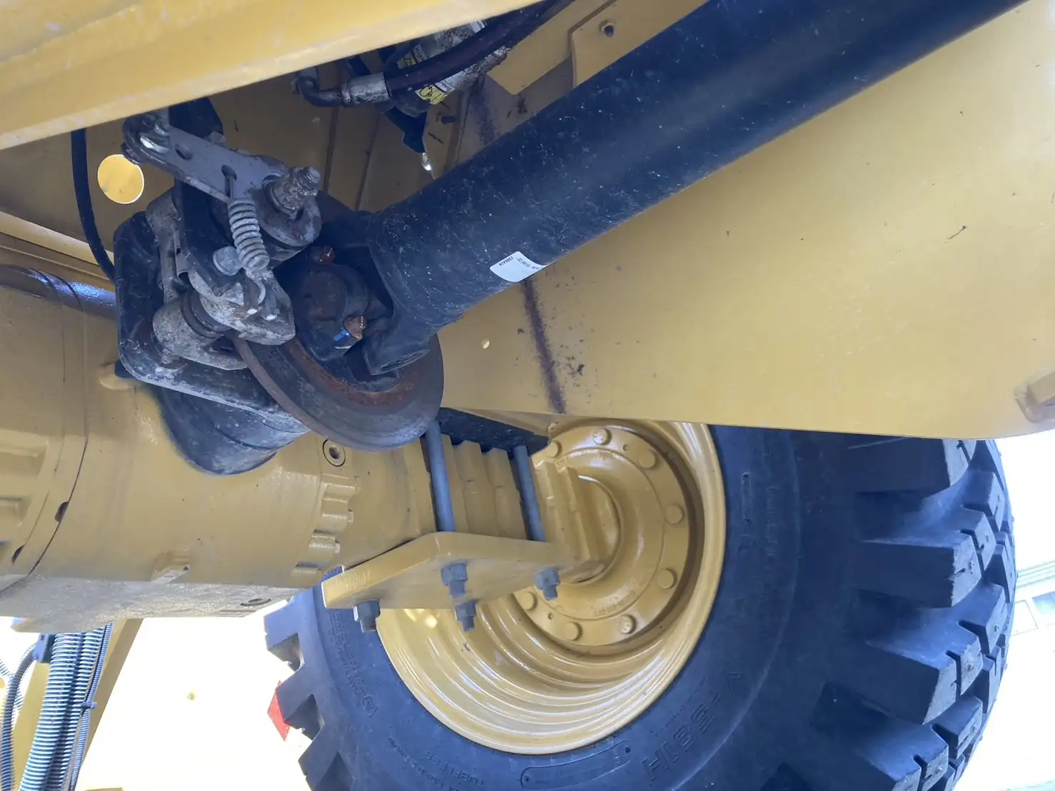 車検:令和8年11月29日 令和4年 キャタピラー 910 汎用タイヤショベル アワー:350h 距離:1,660㎞ バケット付きの画像15