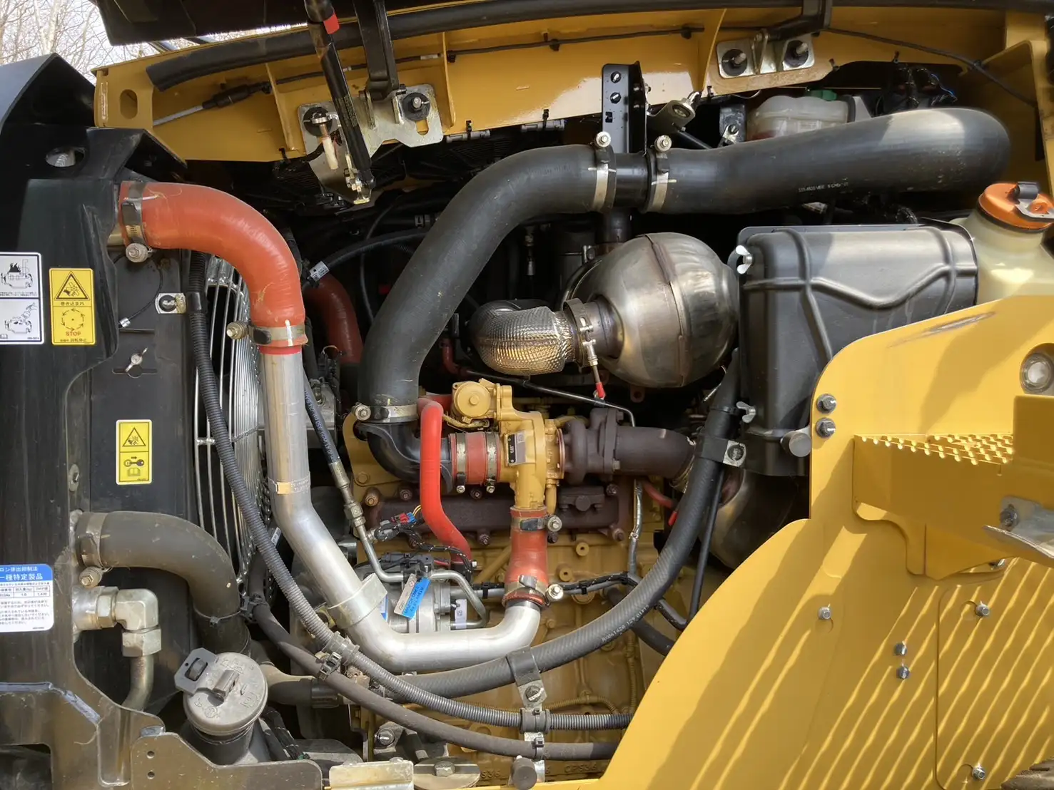 車検:令和8年11月29日 令和4年 キャタピラー 910 汎用タイヤショベル アワー:350h 距離:1,660㎞ バケット付きの画像19