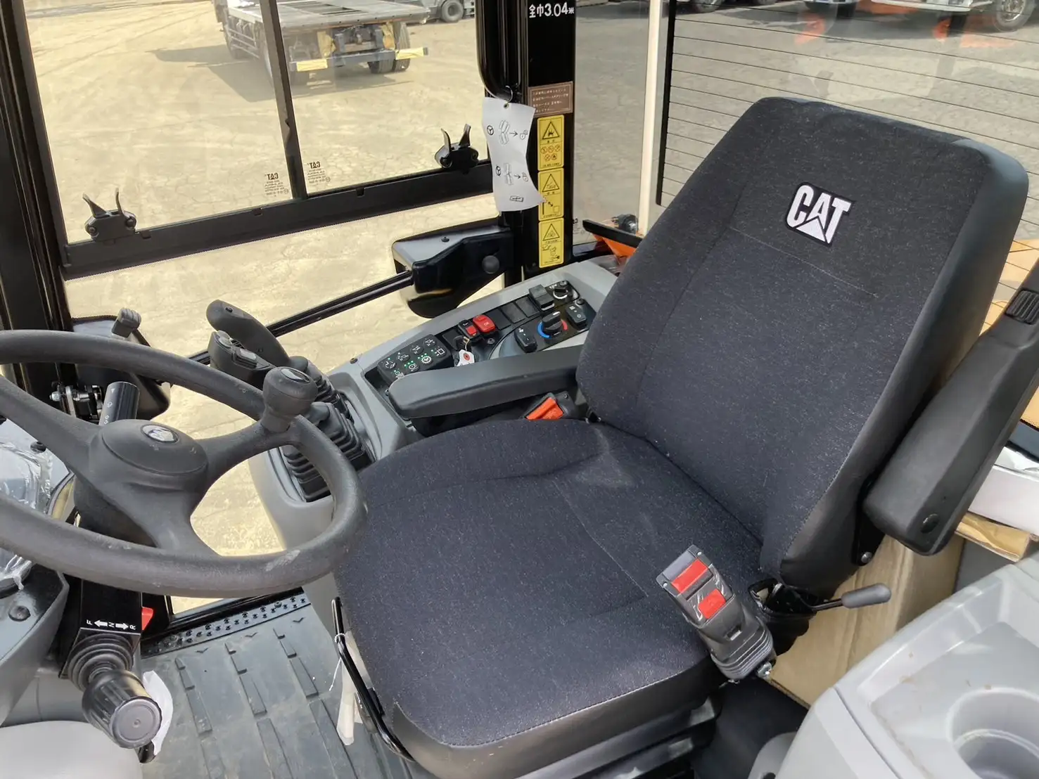 車検:令和8年11月29日 令和4年 キャタピラー 910 汎用タイヤショベル アワー:350h 距離:1,660㎞ バケット付きの画像21