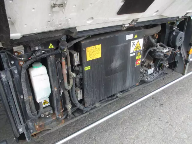 平成30年05月中古大型冷凍バン・ウィング日産UDクオンの画像24