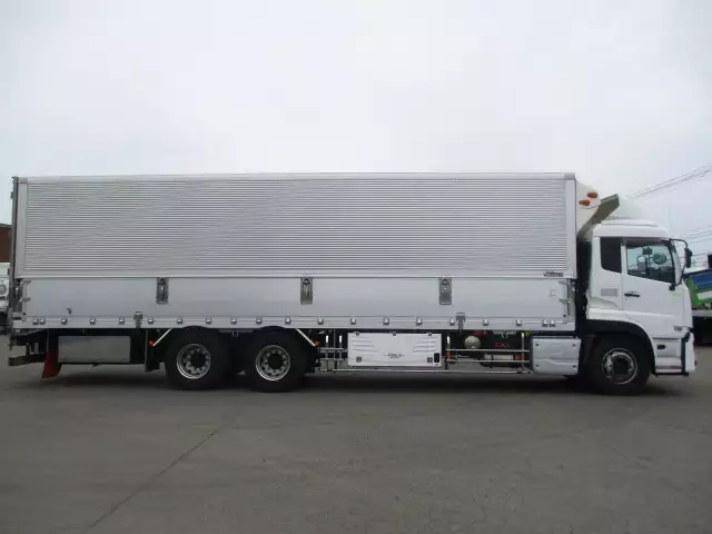 平成30年05月中古大型冷凍バン・ウィング日産UDクオンの画像4