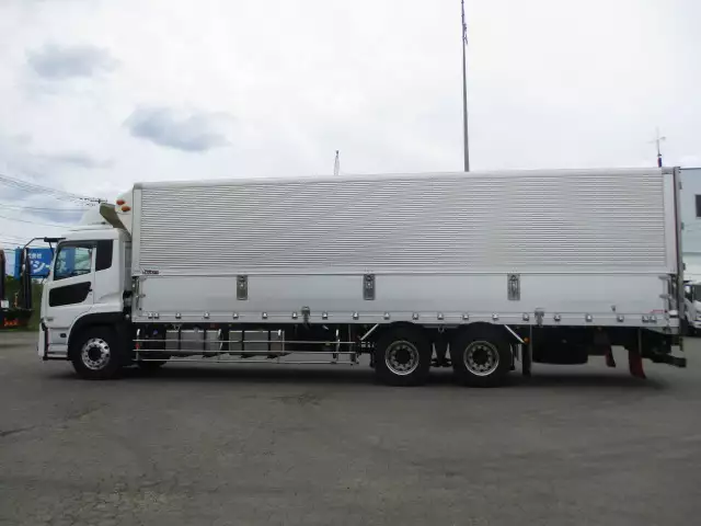 平成30年05月中古大型冷凍バン・ウィング日産UDクオンの画像8