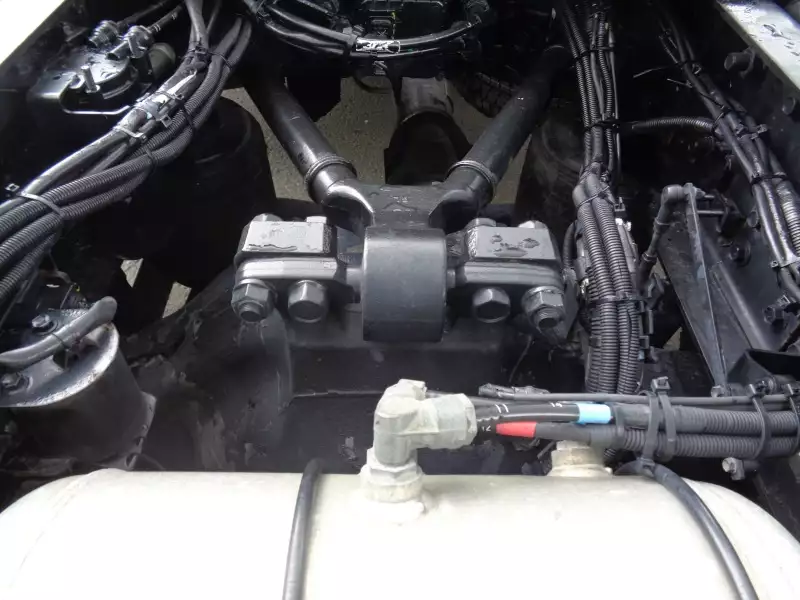 令和02年12月中古大型トラクタヘッド日野日野の画像17