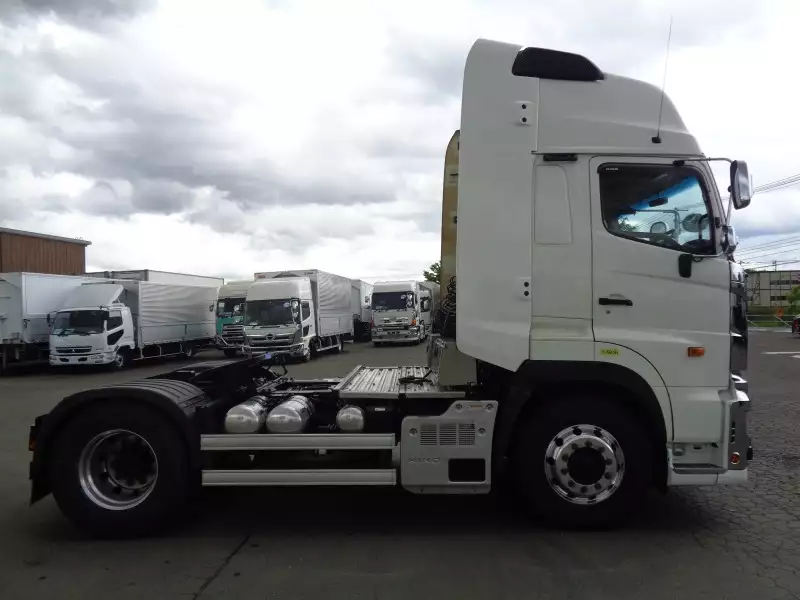 令和02年12月中古大型トラクタヘッド日野日野の画像4