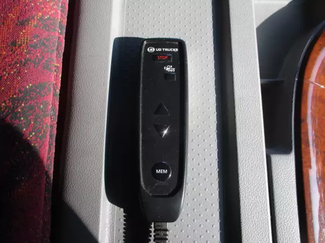 令和02年05月中古大型冷凍バン・ウィング日産UDクオンの画像35