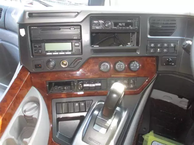 令和02年05月中古大型冷凍バン・ウィング日産UDクオンの画像36