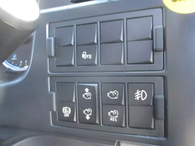 令和02年05月中古大型冷凍バン・ウィング日産UDクオンの画像40