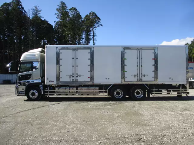 令和02年05月中古大型冷凍バン・ウィング日産UDクオンの画像8
