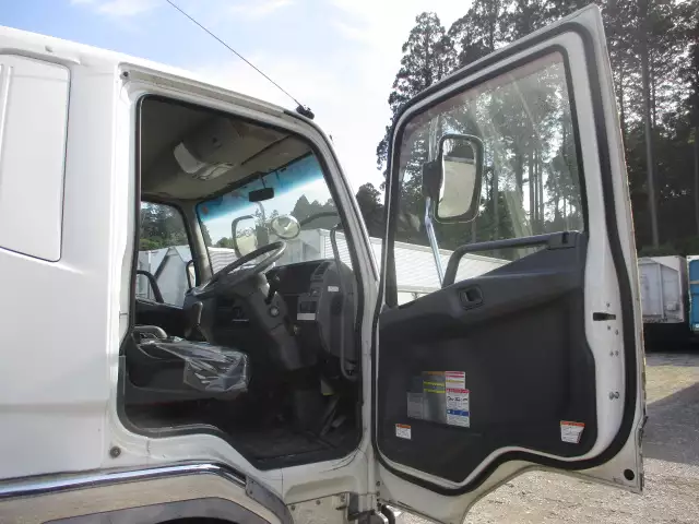 平成27年12月中古増トン三菱ふそうファイターの画像29