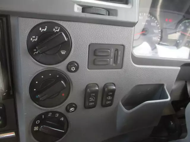 平成27年12月中古増トン三菱ふそうファイターの画像37