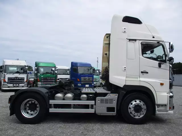 令和03年09月中古大型トラクタヘッド日野プロフィアの画像4