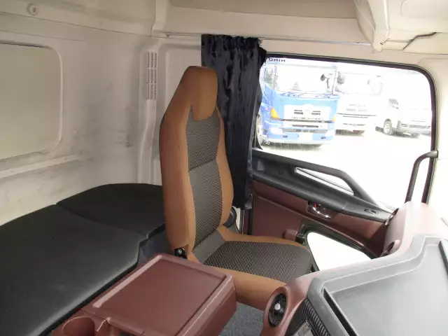 令和03年09月中古大型トラクタヘッド日野プロフィアの画像37