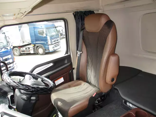 令和03年09月中古大型トラクタヘッド日野プロフィアの画像39