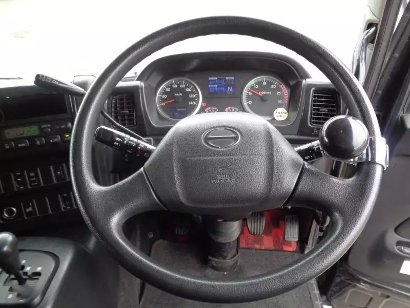 平成25年03月中古大型トラクタヘッド日野プロフィアの画像3