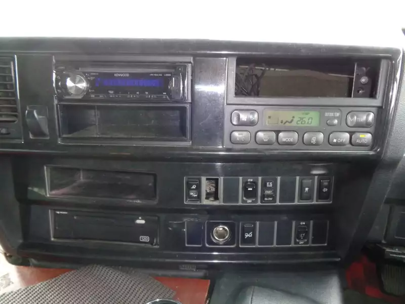 平成25年03月中古大型トラクタヘッド日野プロフィアの画像8