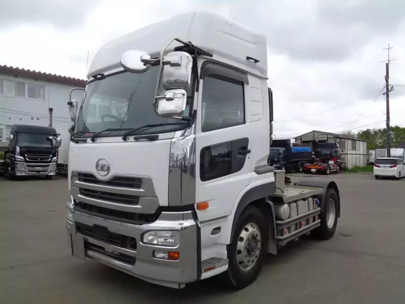 平成28年05月中古大型トラクタヘッド日産UDクオンの画像1