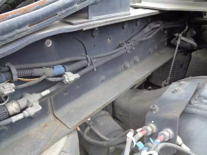 平成28年05月中古大型トラクタヘッド日産UDクオンの画像17