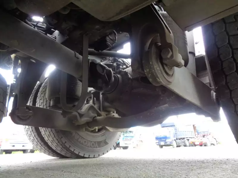 平成28年05月中古大型トラクタヘッド日産UDクオンの画像19