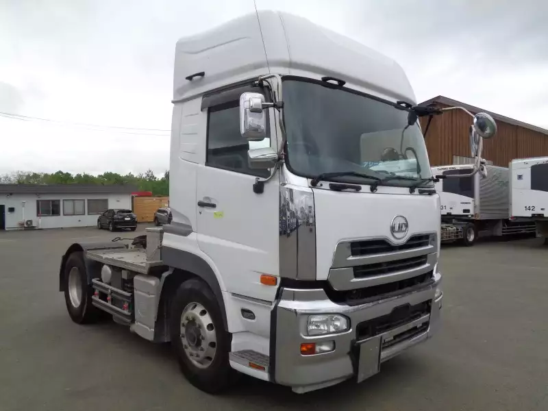 平成28年05月中古大型トラクタヘッド日産UDクオンの画像3