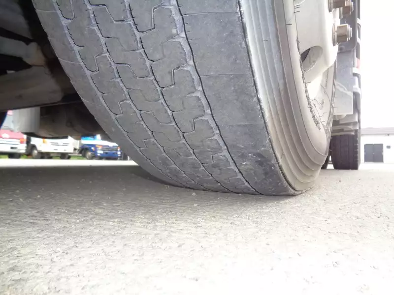 平成28年05月中古大型トラクタヘッド日産UDクオンの画像22