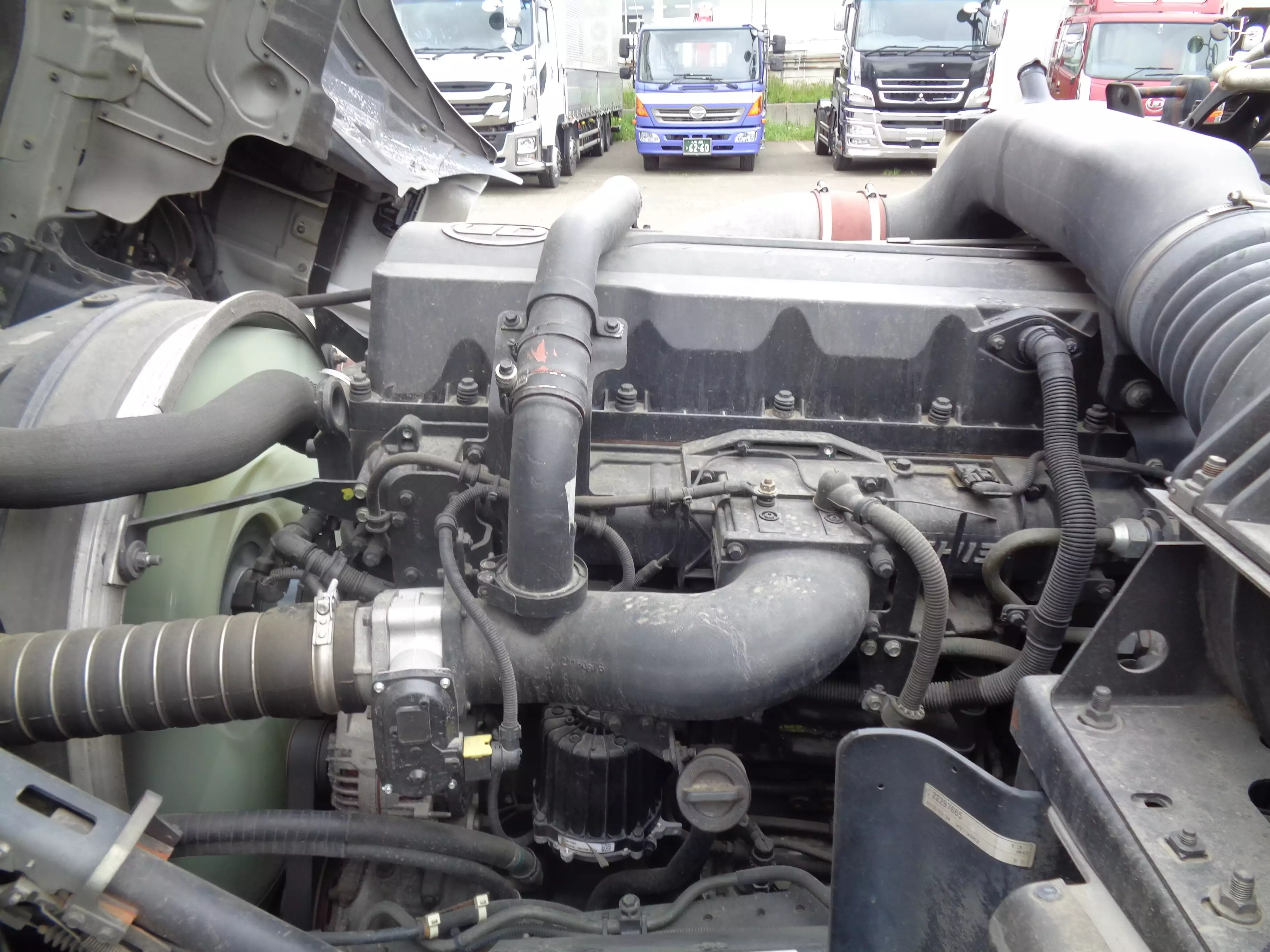 平成28年05月中古大型トラクタヘッド日産UDクオンの画像42