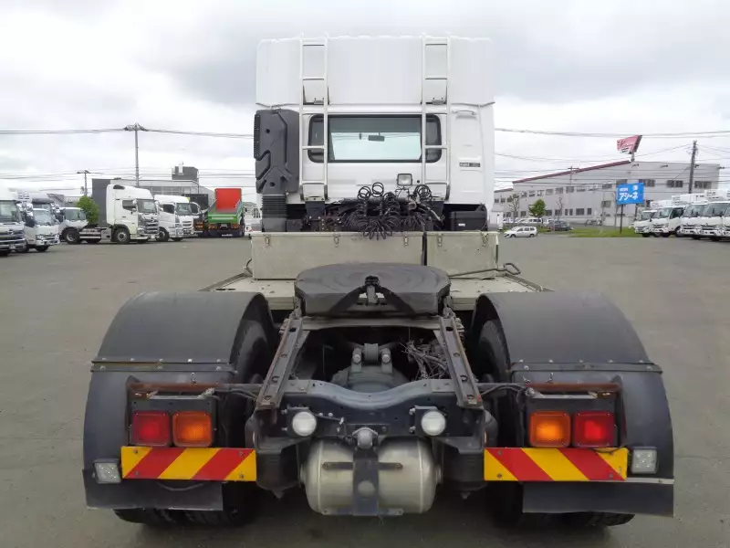 平成28年05月中古大型トラクタヘッド日産UDクオンの画像6