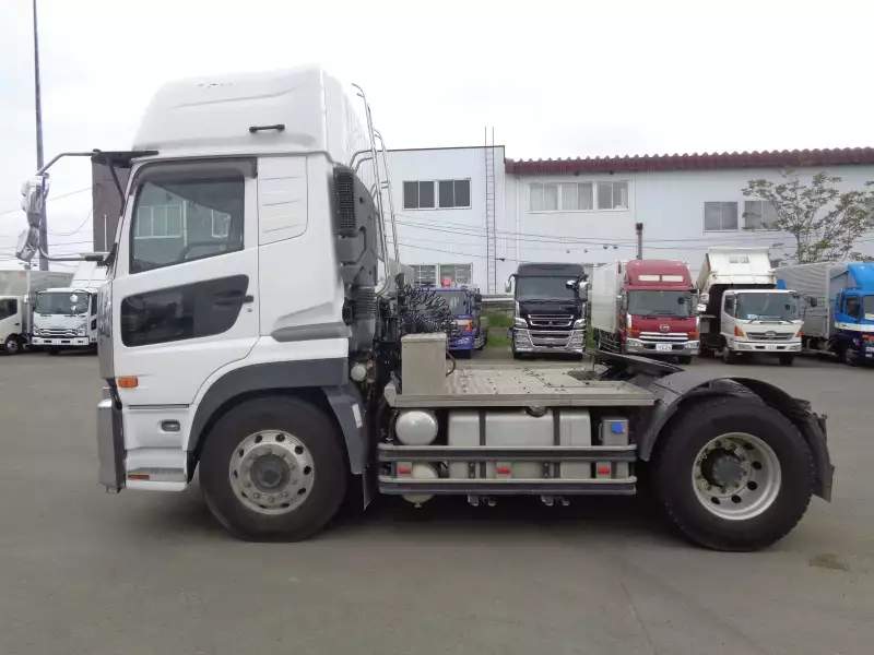 平成28年05月中古大型トラクタヘッド日産UDクオンの画像8
